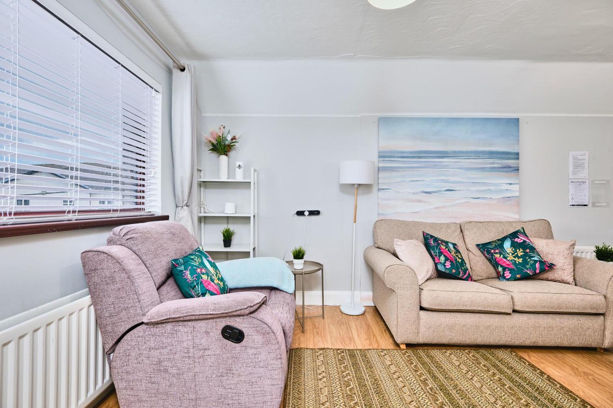 4 Golf Terrace - Portrush By The Sea Apartment Exterior photo
